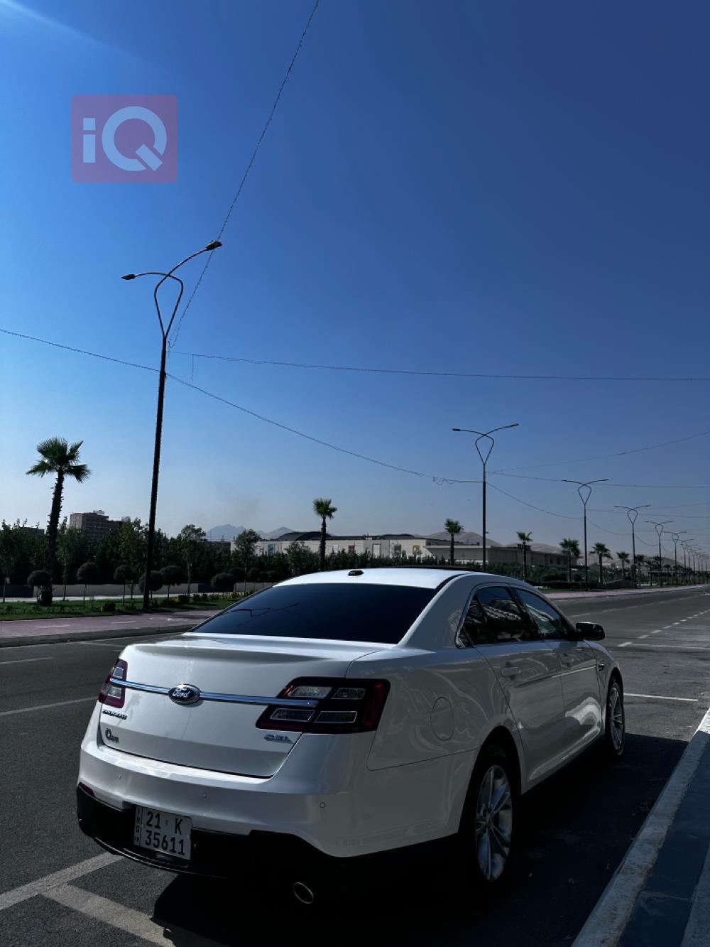 Ford Taurus
